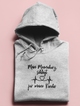 Lade das Bild in den Galerie-Viewer, Mein Mamaherz schlägt für meine Kinder Hoodie